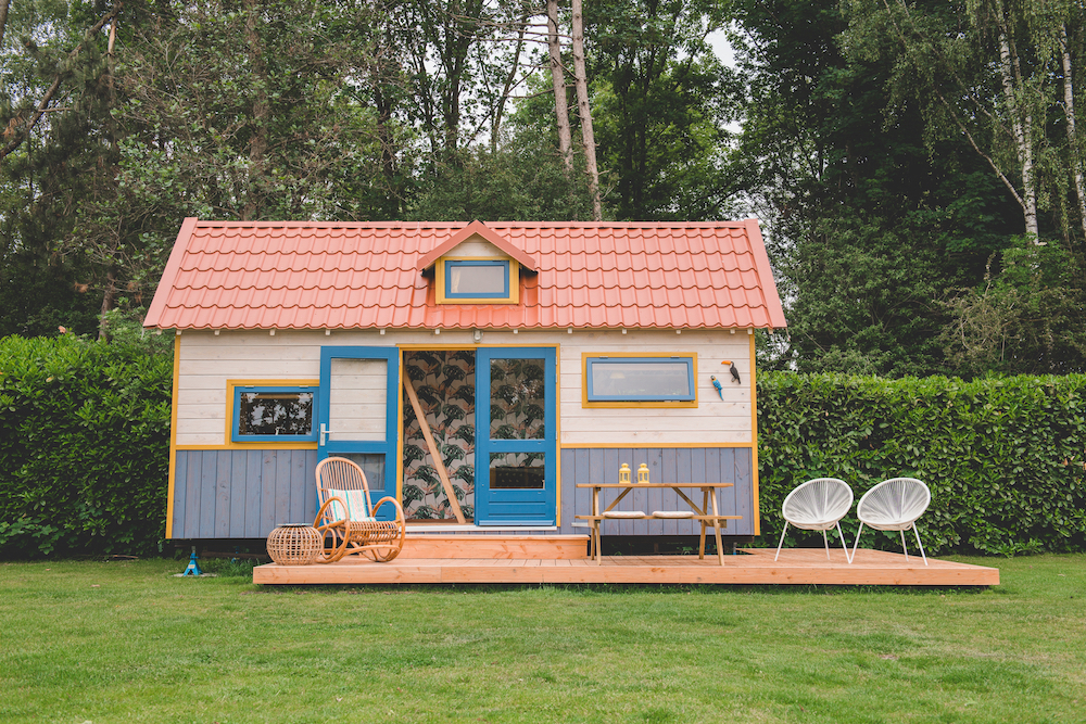 Buntes Ferienhaus auf einem Campingplatz in Groesbeek