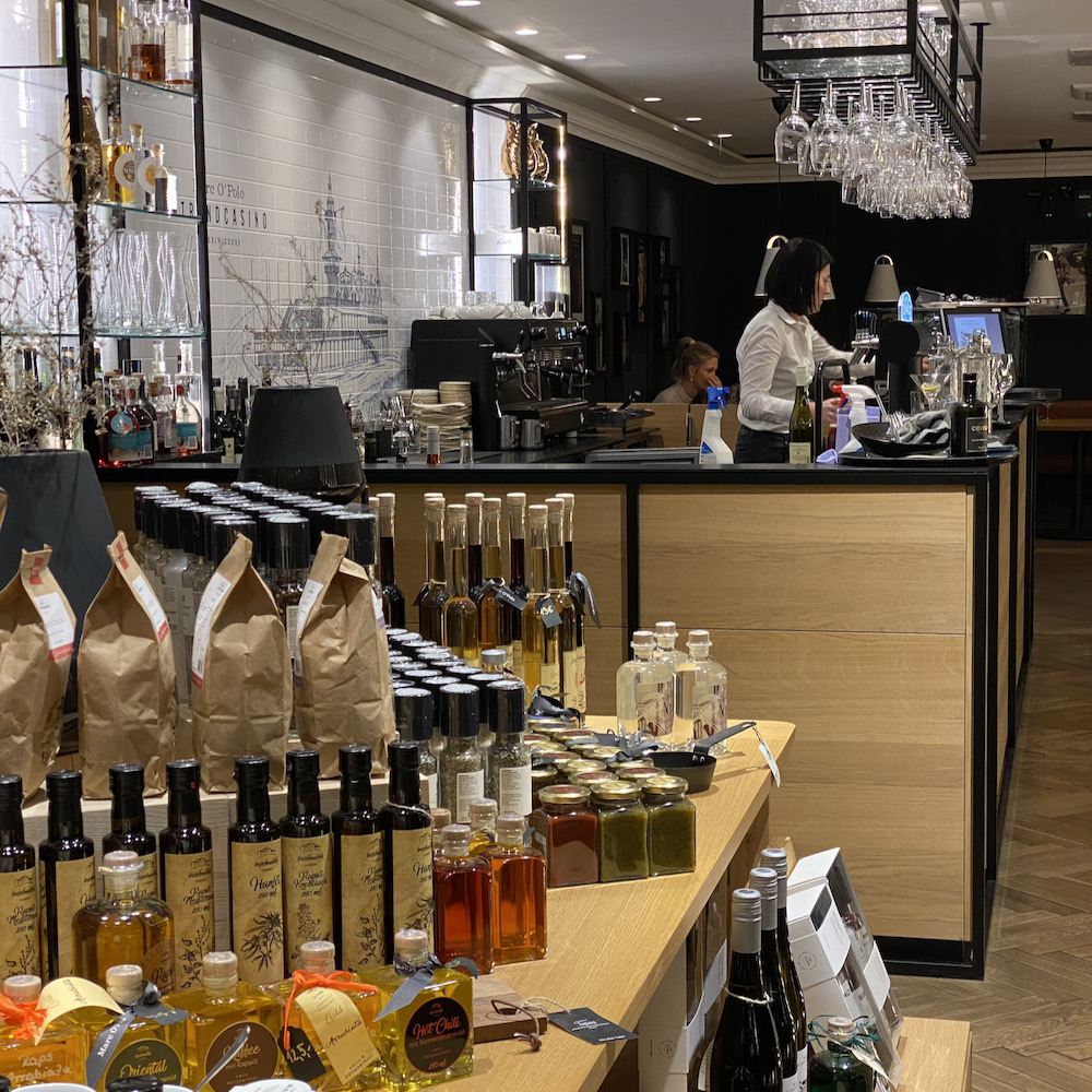 Bar im Restaurant auf der deutschen Insel Usedom