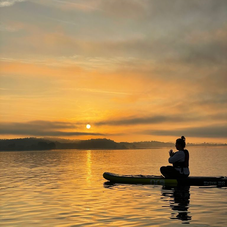 Suppen bei Sonnenaufgang in Deutschland