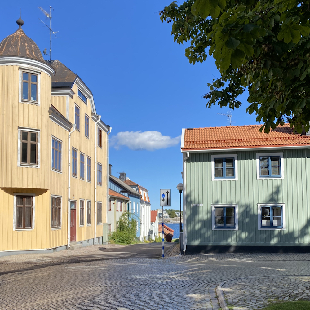 Die bunten schwedischen Häuschen der Stadt Vastervik