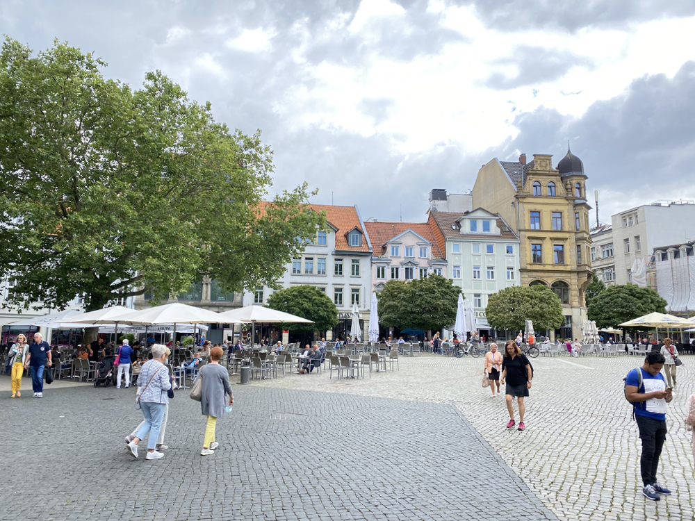 Zentraler Platz in der Stadt.