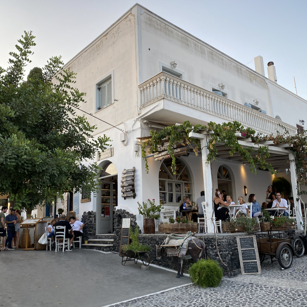 Terrasse im Restaurant in Pyrgos