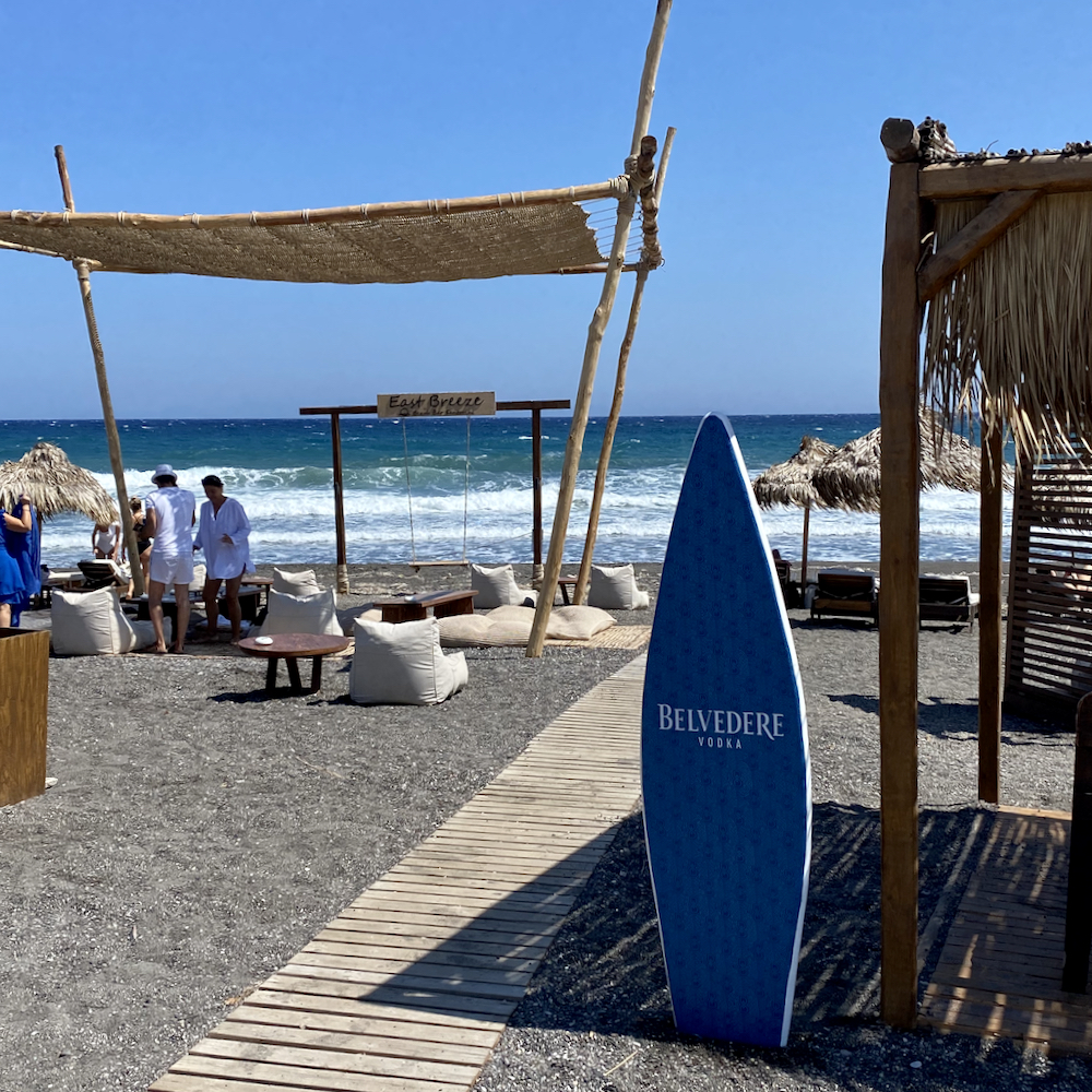 Strandbar auf Santorin