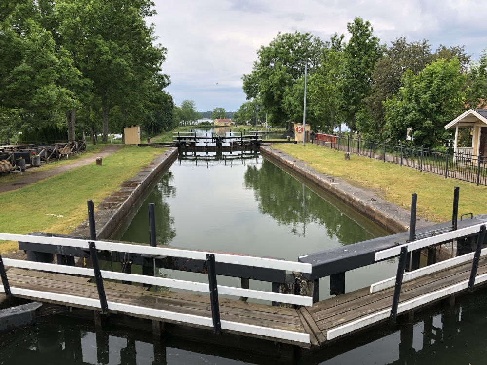 Kanal mit Schleusen