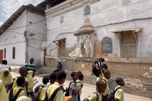 Heritage Schools Club outside the Bamnara Mosque