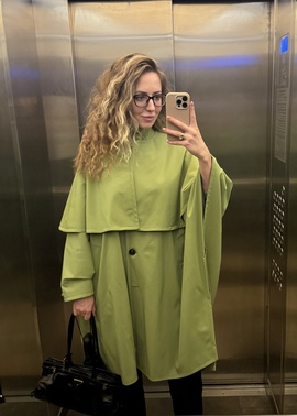 
                             
                                Амаранта пончо.
                                Обложка отзыва пользователя Алиса Смирнова
                             
                        