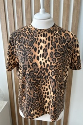 
                             
                                Футболка Аля.
                                Обложка отзыва пользователя Пользователь 128275
                             
                        