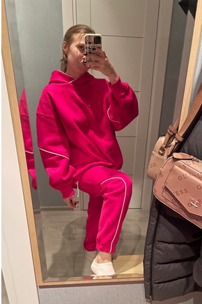 Не удержалась, мне тоже нужен этот костюм)