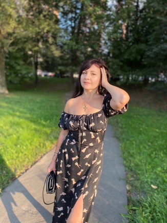 Изящное женственное платье