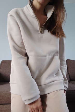 Отлично смотрится на женщинах и на мужчинах (размер больше просто выбрать)