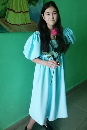 Нежное и в тоже время праздничное платье.