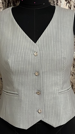 Потрясающая получилась жилетка.