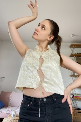 
                             
                                Фьямма блузка.
                                Обложка отзыва пользователя tg: ganzhablog
                             
                        