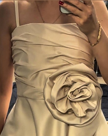 Грандиозно