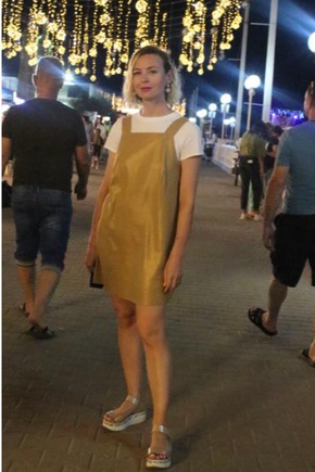 Сарафан из золотого льна