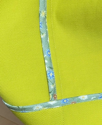 Крутой тренч на прохладную погоду