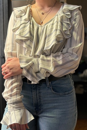 Nice blouse, easy to make and very comfortable.