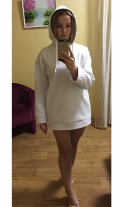 
                             
                                Худи Адриана.
                                cover of user feedbackMiss Kuchma
                             
                        