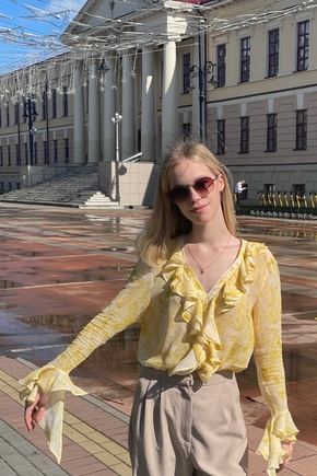 очень нежная красивая блузка