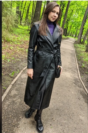 Классический стильный черный  плащ