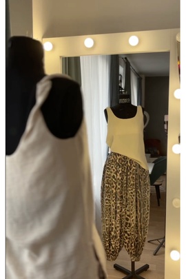 
                             
                                Дилара брюки.
                                Обложка отзыва пользователя Ирина
                             
                        