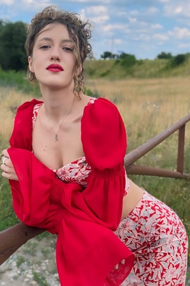 
                             
                                Кьяра блузка.
                                cover of user feedbackАнастасия
                             
                        