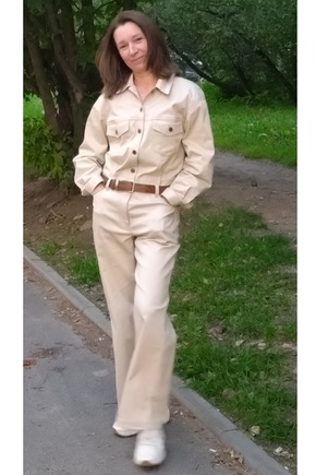 Идеальный комбинезон.Брала свою ростовую группу, но убавила брюки, рукава и куртку по длине.