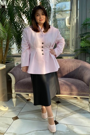 New look - 2025! Женственные приталенные жакеты снова в моде