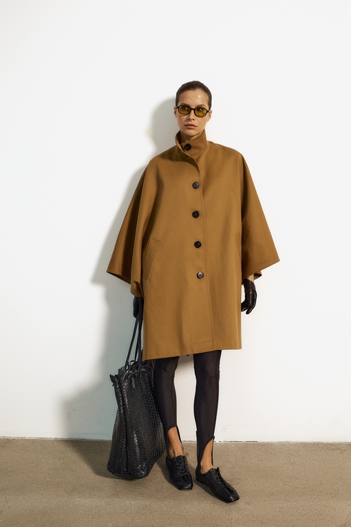 Amaranta cape coat