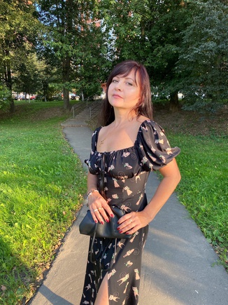 Изящное женственное платье