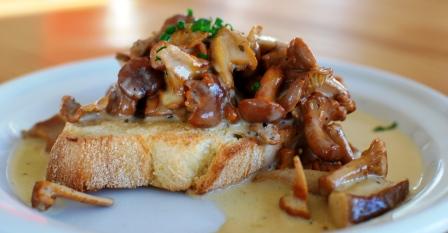 stuvade kantareller | kantarelltoast