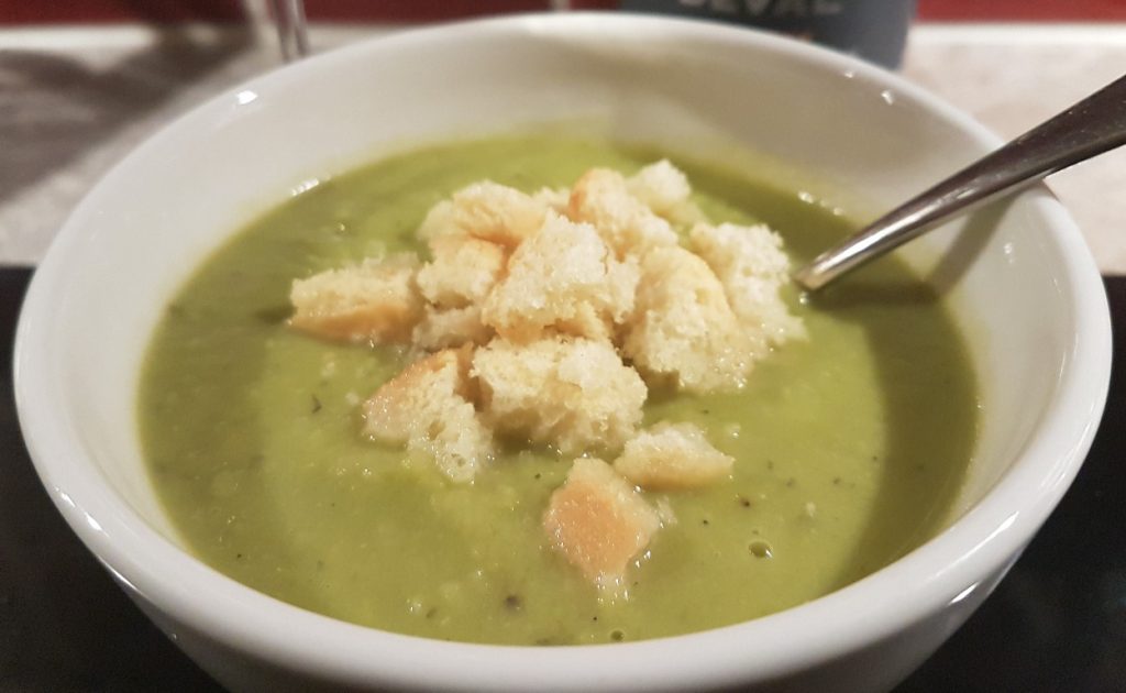 vin-till-creme-ninon-lyxig-gron-artsoppa