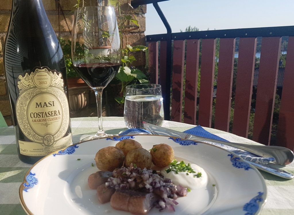 amarone-costasera-till-matjessill-vinbanken
