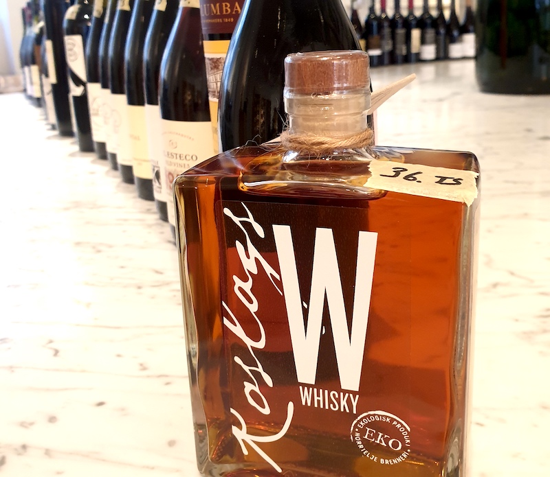 Svensk whisky och en akvavit