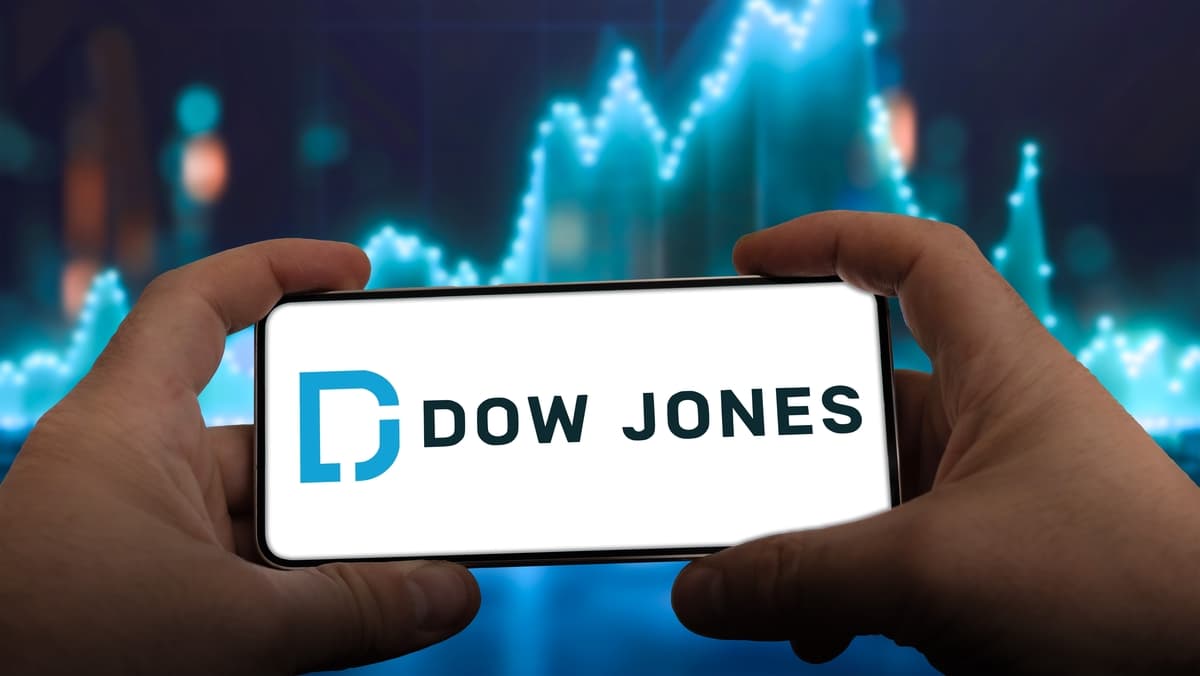 https://s3.eu-west-1.amazonaws.com/web-cdn.markets.com/dow_jones_08_e4deac25f9.jpg
