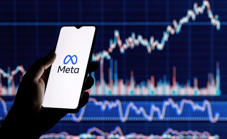 Australian Gold Rush: Record Prices Spark Queues and Investment Debate