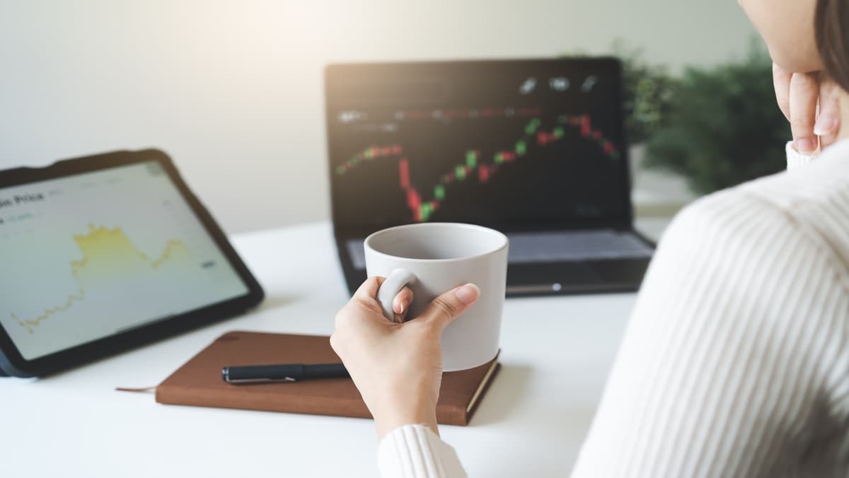 What is the FTSE 250 index and how to invest in FTSE 250 stocks