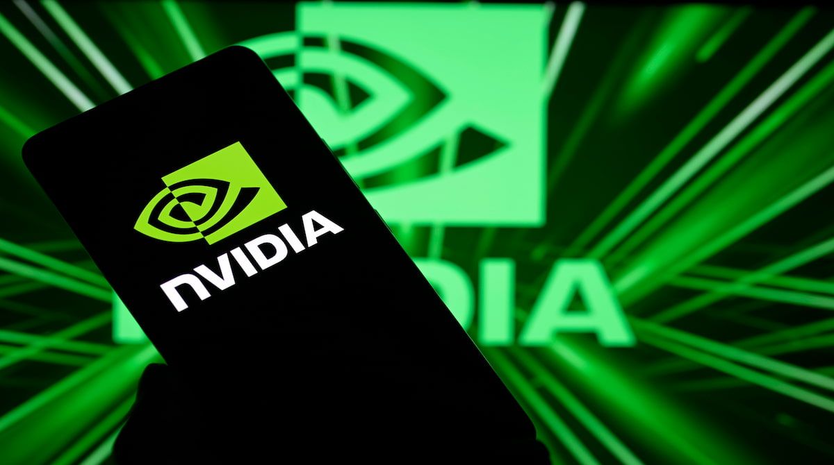 輝達（NVIDIA）股價在2024年迎來巔峰時刻，分析師預計2025年可能面臨嚴峻挑戰