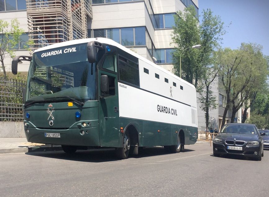 Percepción de la productividad ACEX 1 por actividad extraordinaria para el personal que traslada a internos de centros penitenciarios en las líneas regulares, tanto Radiales como Periféricas.