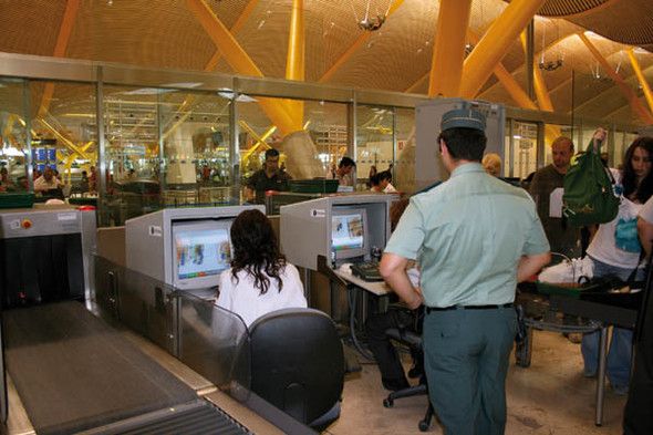La Guardia Civil celebra el 75 Aniversario del Resguardo Fiscal desmantelándolo en Barajas e incumpliendo los acuerdos firmados con la AEAT