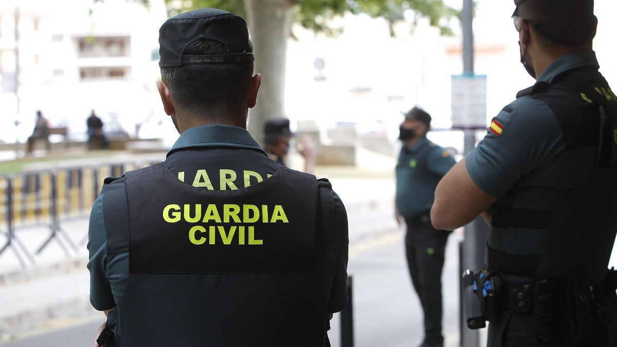 La falta de personal de la Guardia Civil "a pie de calle”  se agrava en época estival
