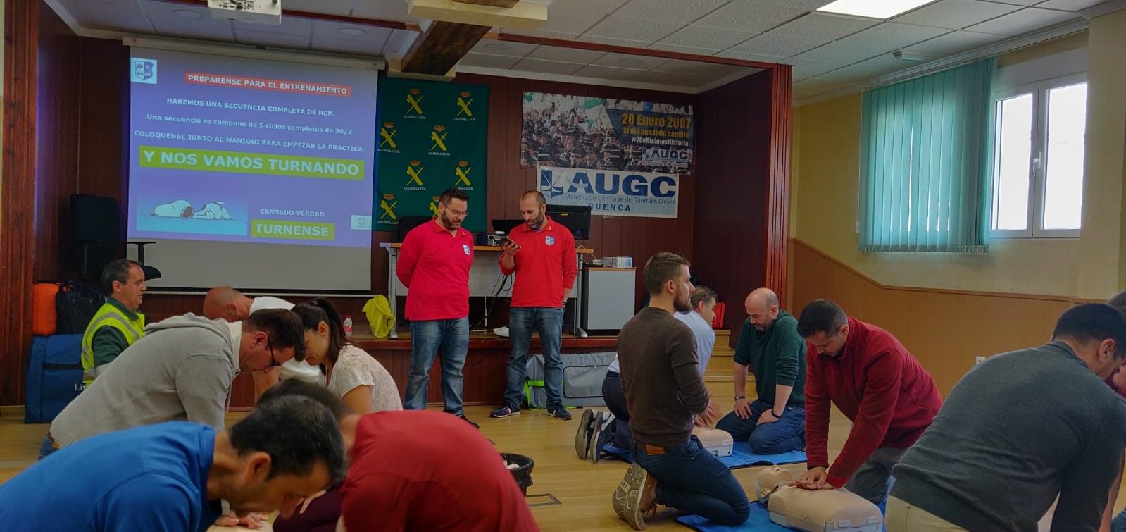 AUGC Cuenca organiza sus primeras jornadas de capacitación para uso y manejo de desfibriladores semiautomáticos externos en la Comandancia
