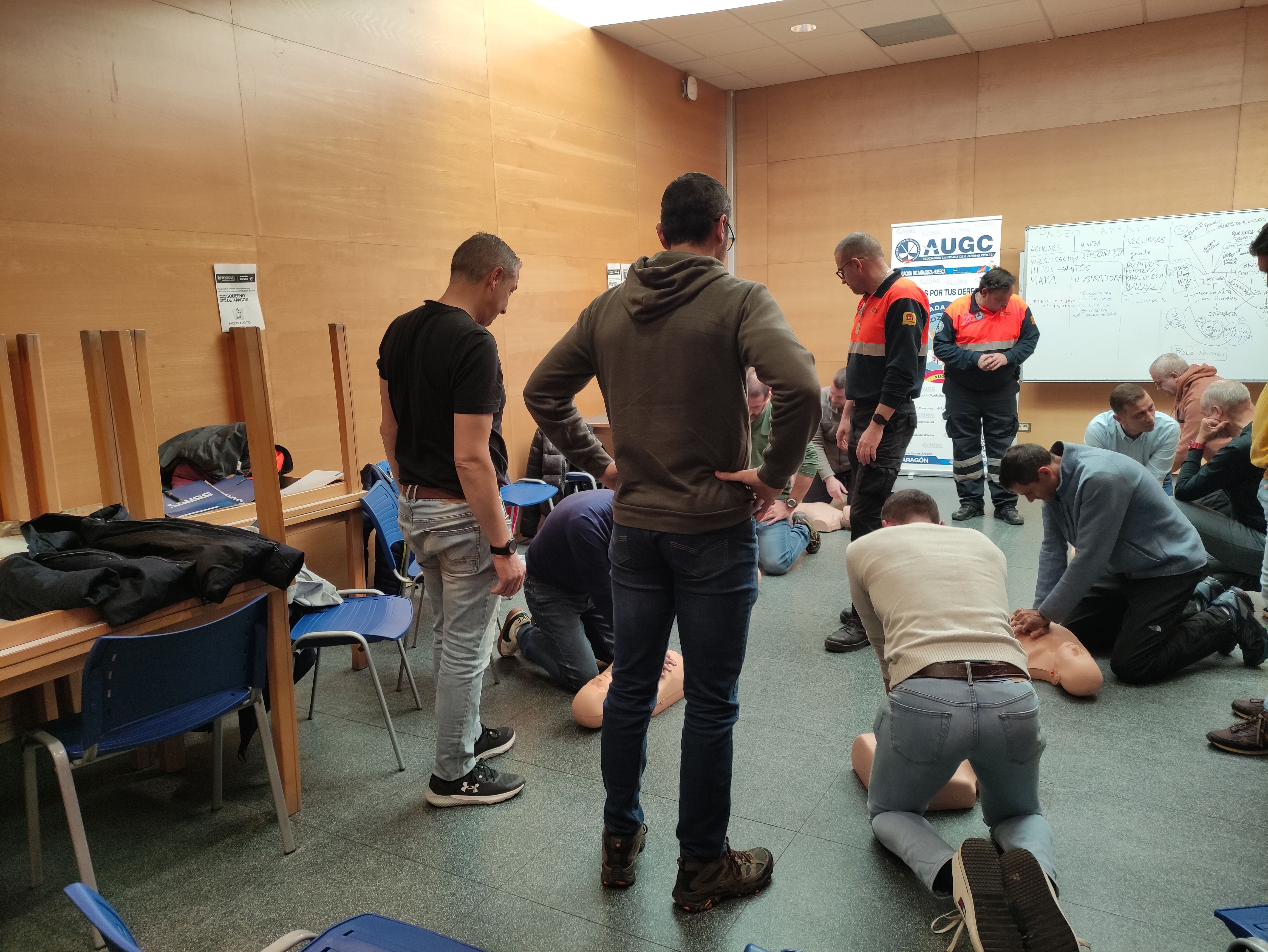 Gran acogida del 'Curso de Soporte vital básico con desfibrilador' organizado en Huesca por AUGC Aragón