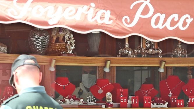 Crece la preocupación por la seguridad tras el crimen del joyero de Carmona