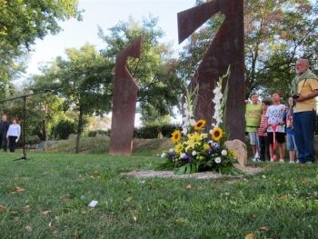 AUGC Navarra, presente en el homenaje al subteniente Casanova, asesinado hace 15 años por ETA