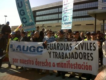 URGENTE: El gobierno pretende maniatar a los guardias civiles