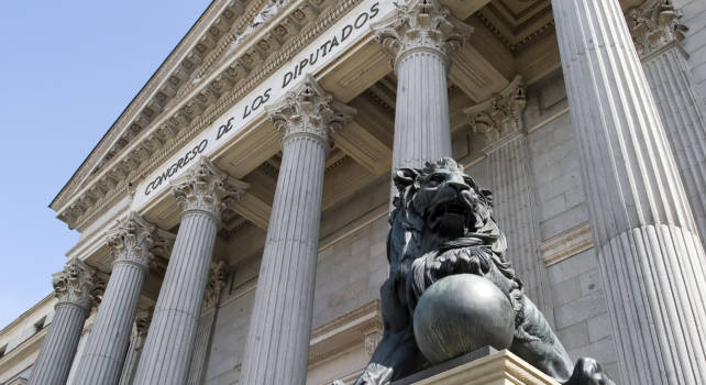 El Gobierno votará una propuesta que lleva implícito el cumplimiento del acuerdo de equiparación salarial