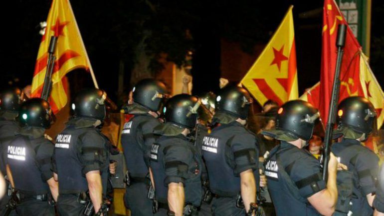 AUGC estudia personarse como acusación popular contra los mossos que han dificultado la acción judicial contra el referéndum ilegal de Cataluña