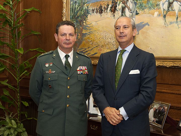 Frustrante reunión entre las asociaciones profesionales y el General de la Zona de Andalucía