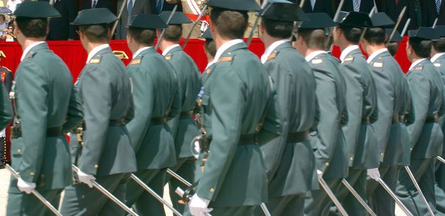 La toma de posesión del nuevo jefe de Extremadura vuelve a detraer agentes del servicio para tomar parte en el acto protocolario